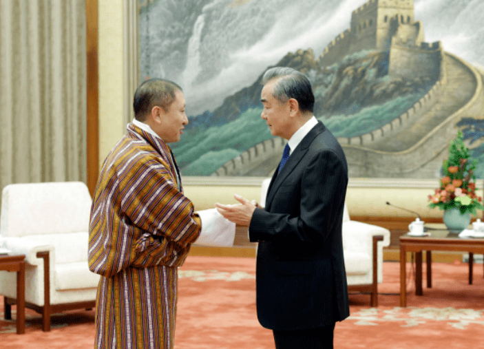当着王毅的面，不丹外长提出建交，中国的布局印度才反应过来-第1张图片-太平洋在线下载